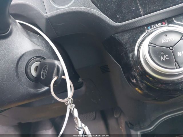 JTDKDTB32G1120313 Toyota Prius C Two