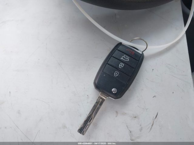 KNDPM3ACXJ7461874 KIA Sportage Lx