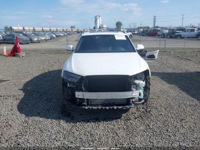 WA1JCCFS8JR007761 Audi Q3 2.0t Premium/2.0t Sport Premium