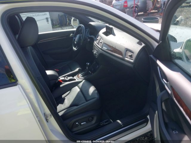 WA1JCCFS8JR007761 Audi Q3 2.0t Premium/2.0t Sport Premium