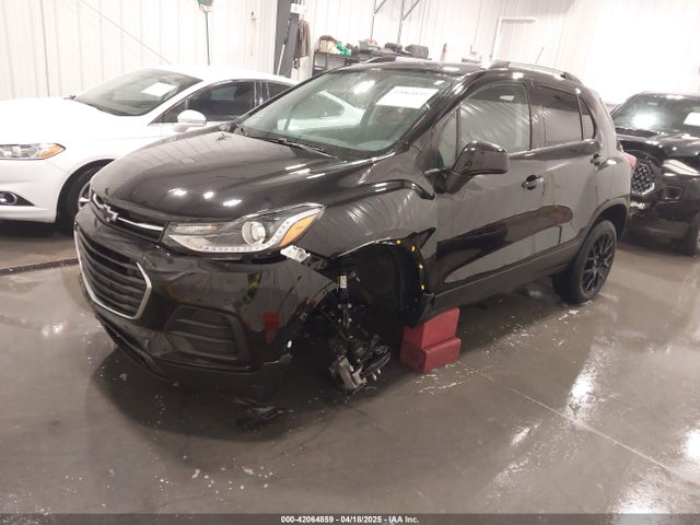 Chevrolet le2 2022 KL7CJPSM5NB540262 Image 2