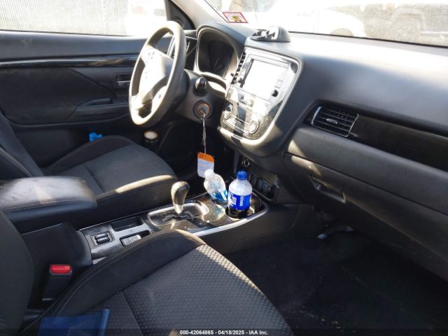 2019 MITSUBISHI OUTLANDER JA4AD2A36KZ038502 Photo 4