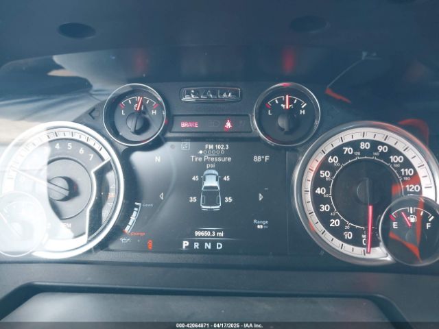 1C6RR7LT9JS220245 RAM 1500 Big Horn  4x4 5'7 Box