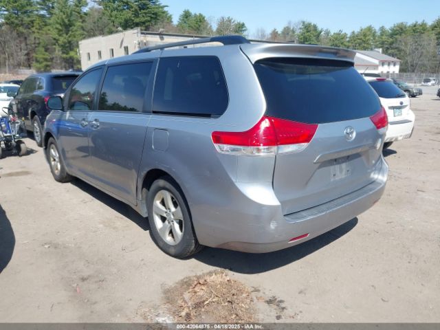 2012 TOYOTA SIENNA 5TDKK3DC7CS247137 Photo 2