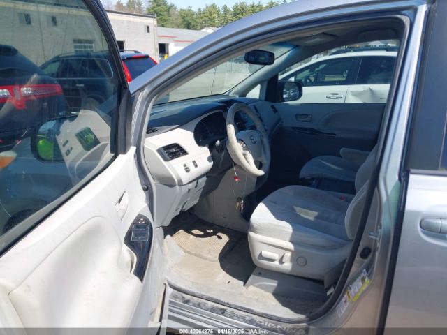 2012 TOYOTA SIENNA 5TDKK3DC7CS247137 Photo 4