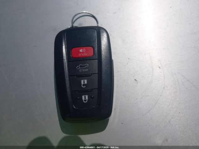 5TDHZRAH7MS039396 Toyota Highlander Xle