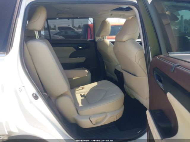 5TDHZRAH7MS039396 Toyota Highlander Xle