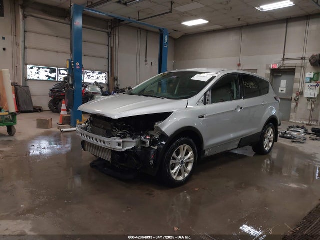 1FMCU9G94HUE11492 Ford ESCAPE SE
