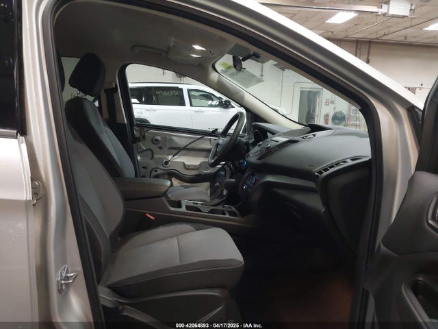 1FMCU9G94HUE11492 Ford ESCAPE SE