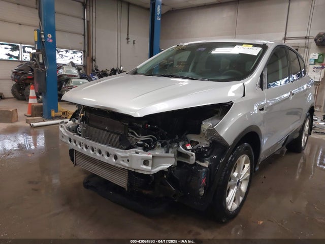 1FMCU9G94HUE11492 Ford ESCAPE SE