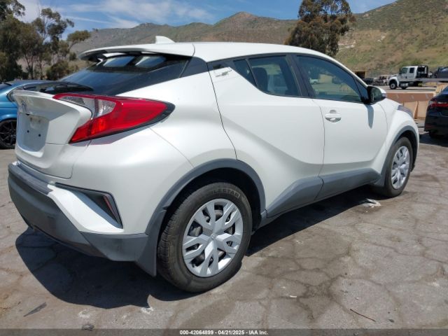 JTNKHMBX3L1074882 Toyota C-HR LE