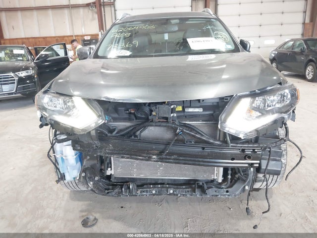 5N1AT2MV9KC806249 Nissan Rogue Sl
