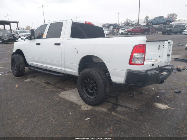 3C6UR5CL1NG438188 RAM 2500 Tradesman  4x4 6'4 Box