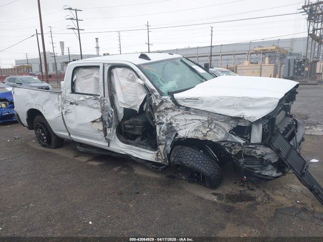 3C6UR5CL1NG438188 RAM 2500 Tradesman  4x4 6'4 Box