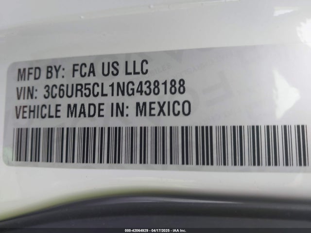 3C6UR5CL1NG438188 RAM 2500 Tradesman  4x4 6'4 Box