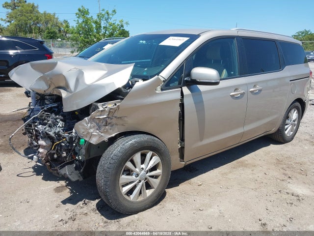 KNDMB5C13H6249379 KIA SEDONA LX