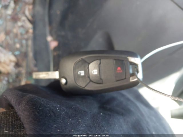 3GNCJKSB0KL371838 Chevrolet TRAX LS