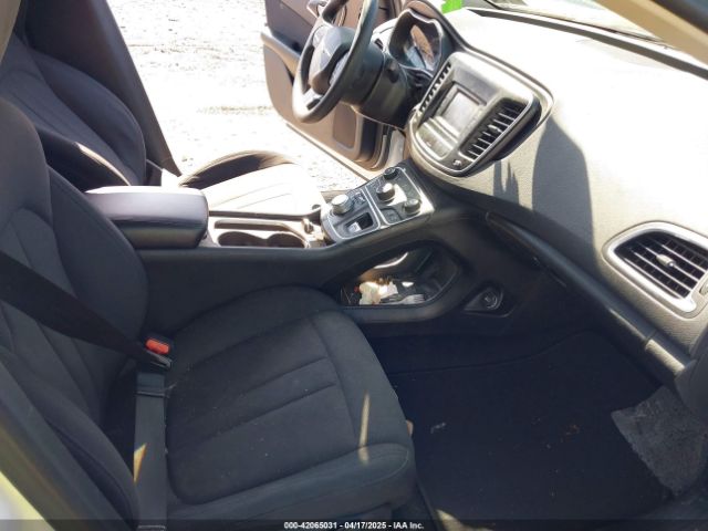2016 CHRYSLER 200 1C3CCCAB9GN133041 Photo 4