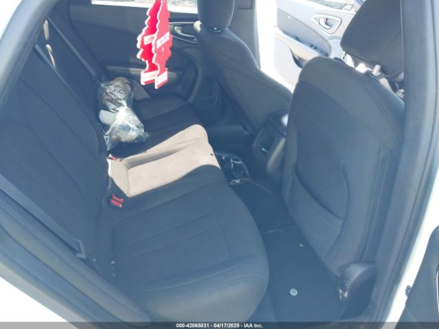 2016 CHRYSLER 200 1C3CCCAB9GN133041 Photo 7