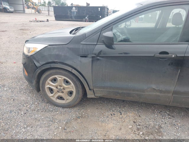 1FMCU0F79HUA99018 Ford ESCAPE S