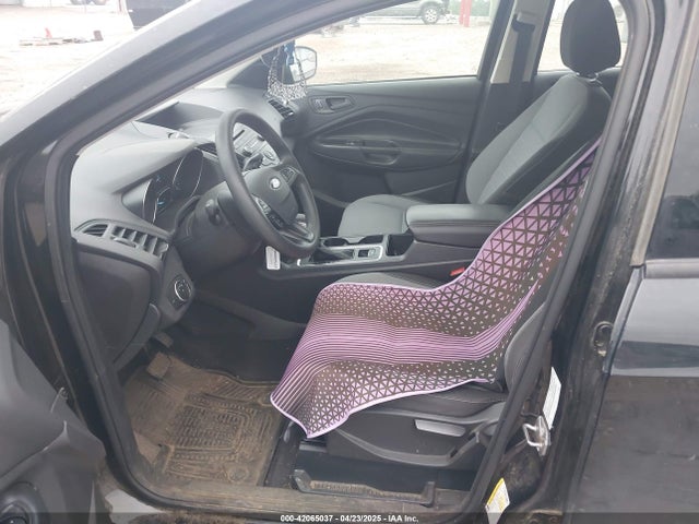 1FMCU0F79HUA99018 Ford ESCAPE S