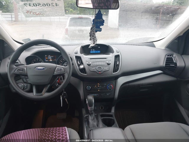 1FMCU0F79HUA99018 Ford ESCAPE S