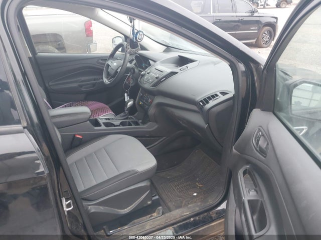 1FMCU0F79HUA99018 Ford ESCAPE S