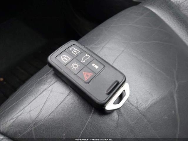 YV4902DZ4E2554386 Volvo Xc60 T6 R-design Platinum