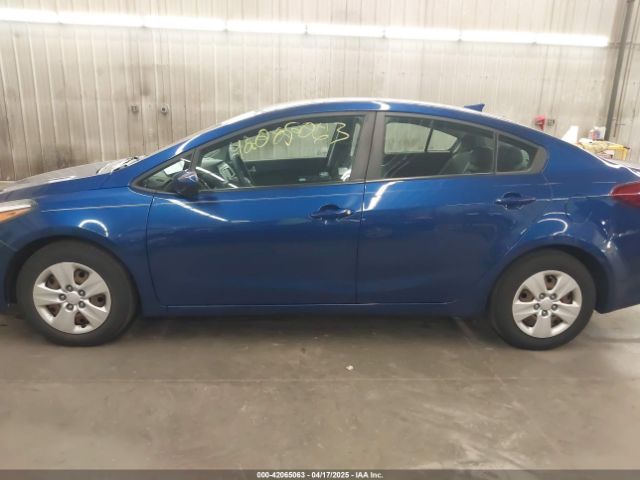 3KPFL4A73JE189823 KIA FORTE LX