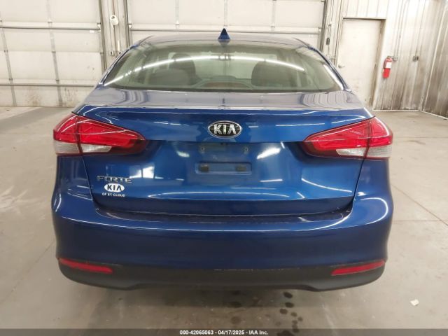3KPFL4A73JE189823 KIA FORTE LX