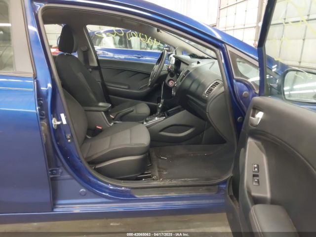 3KPFL4A73JE189823 KIA FORTE LX
