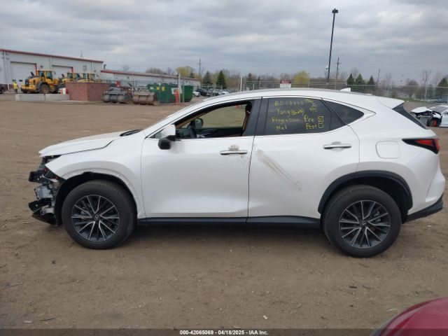 2T2AGCEZ2RC057372 Lexus NX 350