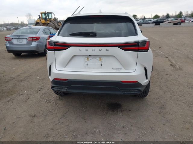 2T2AGCEZ2RC057372 Lexus NX 350