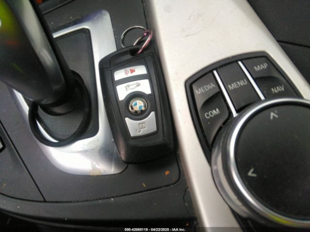 WBA8E1G57JNU91633 BMW 320i
