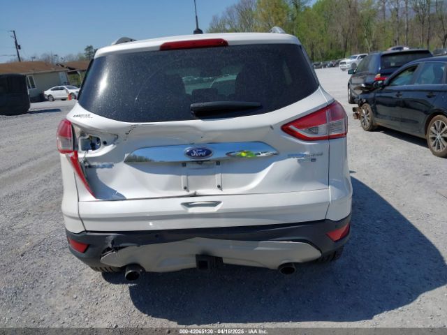 1FMCU9J95GUC52053 Ford Escape Titanium