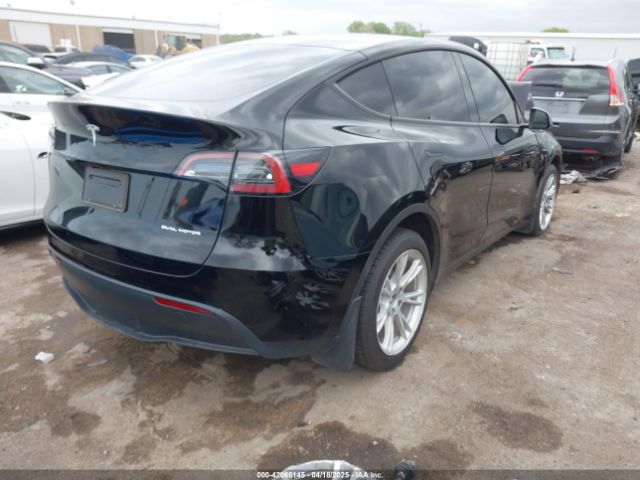 2023 TESLA MODEL Y 7SAYGDEE3PF805175 Photo 3