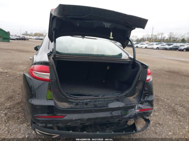 3FA6P0T98KR261076 Ford FUSION SE