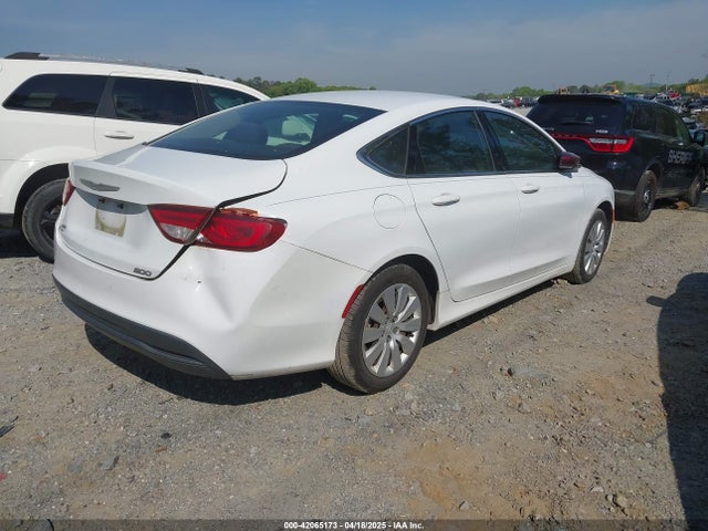 Chrysler 200 LX 2015 1C3CCCFB1FN550791 Image 4