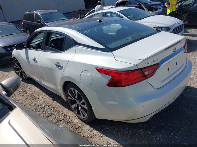 1N4AA6AP0GC379421 Nissan Maxima 3.5 Sl