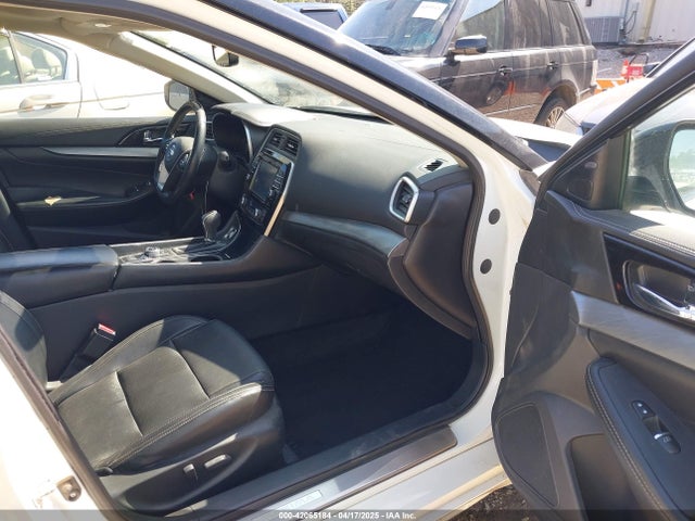 1N4AA6AP0GC379421 Nissan Maxima 3.5 Sl