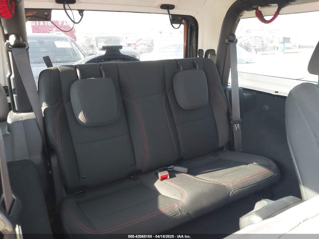 1C4HJXCG9JW193703 Jeep Wrangler Rubicon 4x4