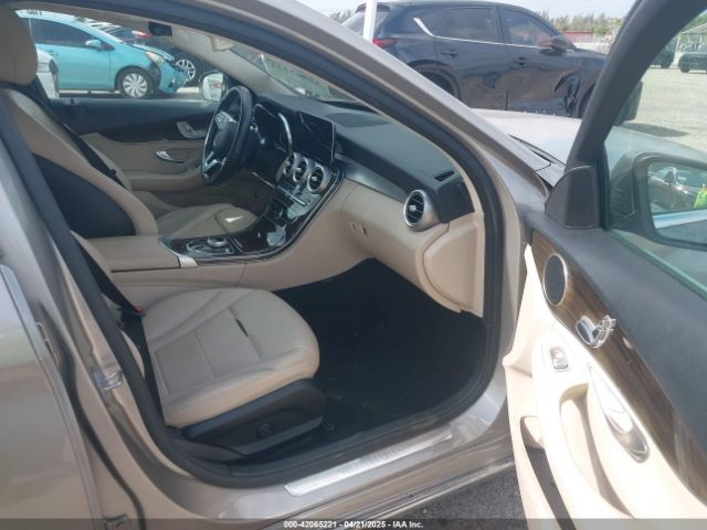 55SWF8DB3KU295407 Mercedes-Benz C 300