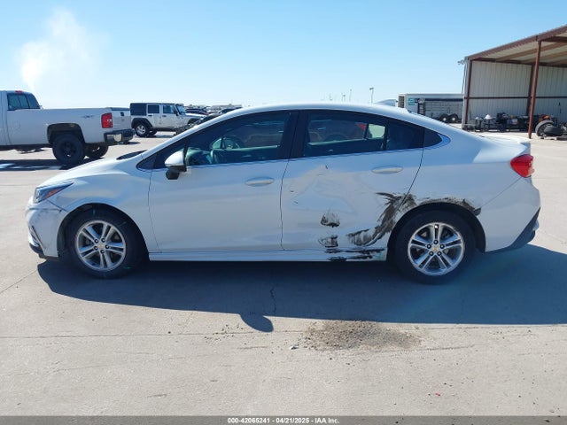 1G1BE5SM1H7191205 Chevrolet Cruze Lt Auto