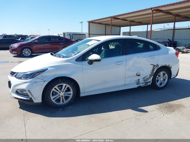1G1BE5SM1H7191205 Chevrolet Cruze Lt Auto