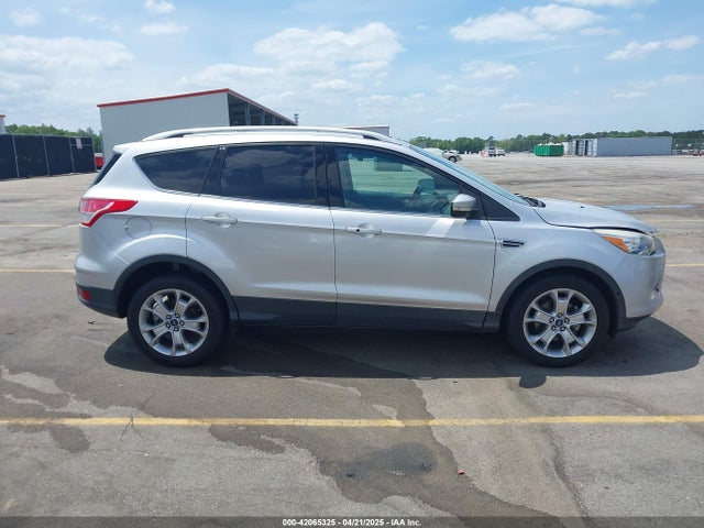 1FMCU0JX7EUA28824 Ford Escape Titanium