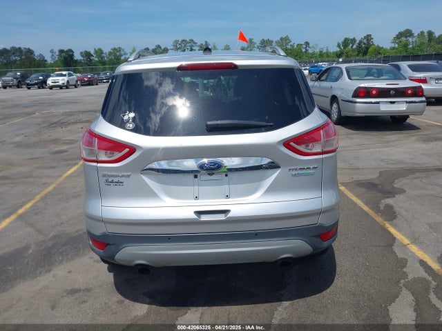 1FMCU0JX7EUA28824 Ford Escape Titanium