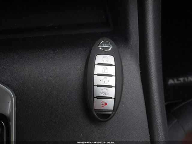 1N4BL4DW3SN325095 Nissan Altima Sv Awd