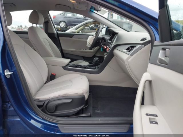 5NPE24AF3KH810724 Hyundai SONATA SE