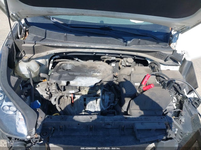 KNDPMCAC8K7534967 KIA Sportage Lx