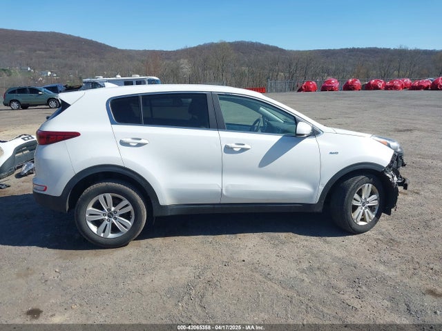 KNDPMCAC8K7534967 KIA Sportage Lx